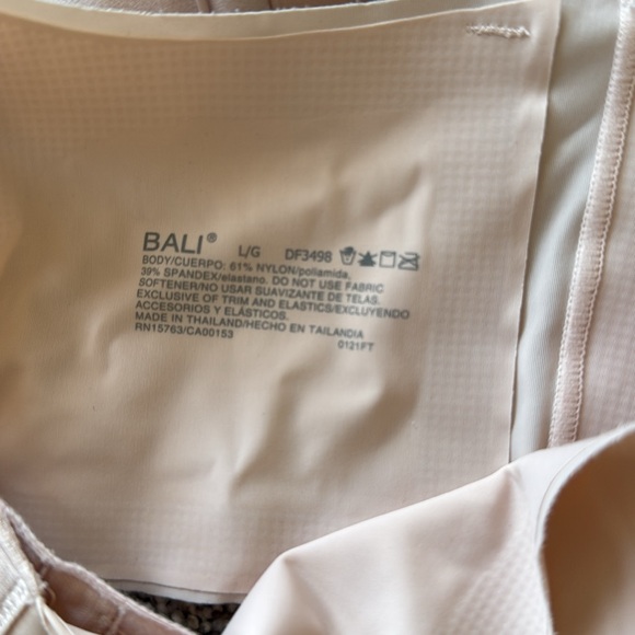 Bali Comfort Bras - Picture 2 of 4